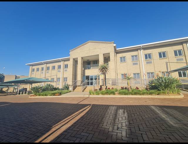 4,740M² OFFICE TO LET IN MEADOWDALE